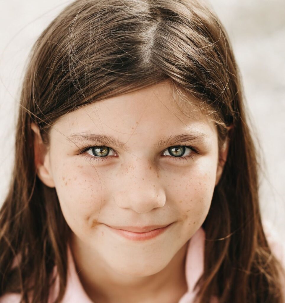 girl in pink shirt